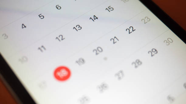 Mobile Calendar in smarth phone close up: How To Reduce No-Show Appointments?