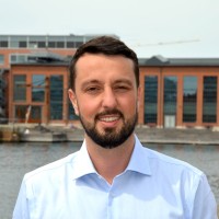 Sendspark customer who switched to Weezly