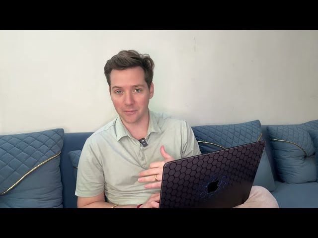 Screenshot showing LinkedIn lead magnet post with high comment volume engagement strategy
