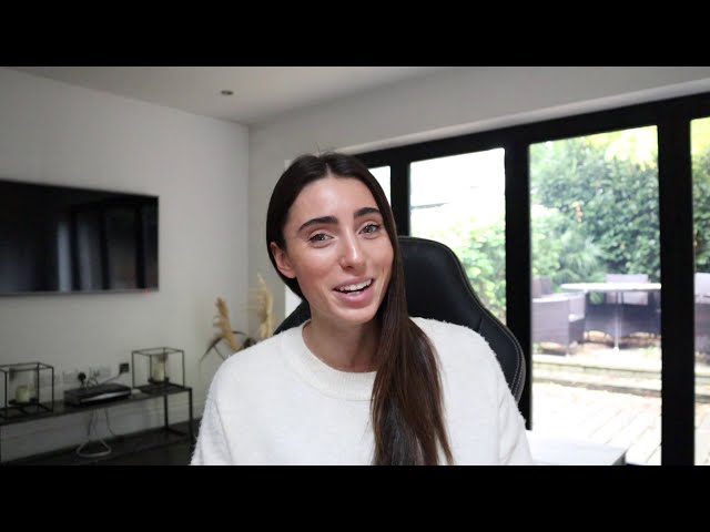 Screenshot showing the LinkedIn messaging workflow at the content suggestion stage of the process