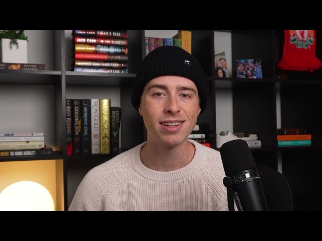 Example of an optimized LinkedIn profile for lead conversion with strategic calls to action