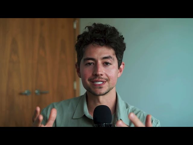 Comparing hourly pricing vs value-based pricing for automation agencies