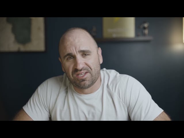 Reviewing personalized cold email preview before automatic campaign launch in workflow tool