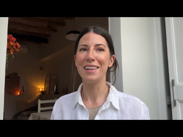 Automated LinkedIn outreach dashboard showing campaigns triggered by post engagement and account rotation