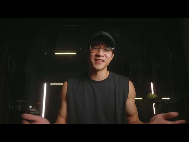 An entrepreneur teaching and mentoring a small group on how to monetize their personal brand